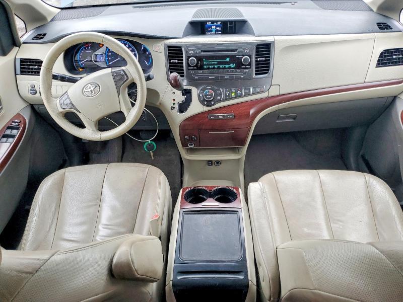 2013 Toyota Sienna xle