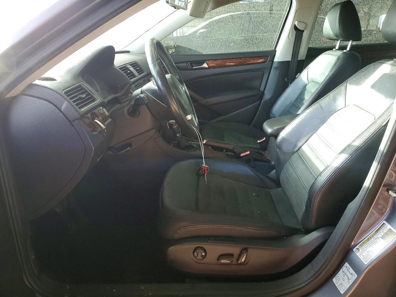 2013 Volkswagen Passat sel