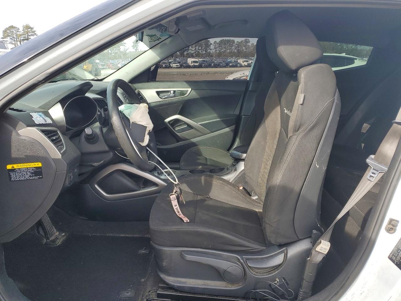 2016 Hyundai Veloster Base
