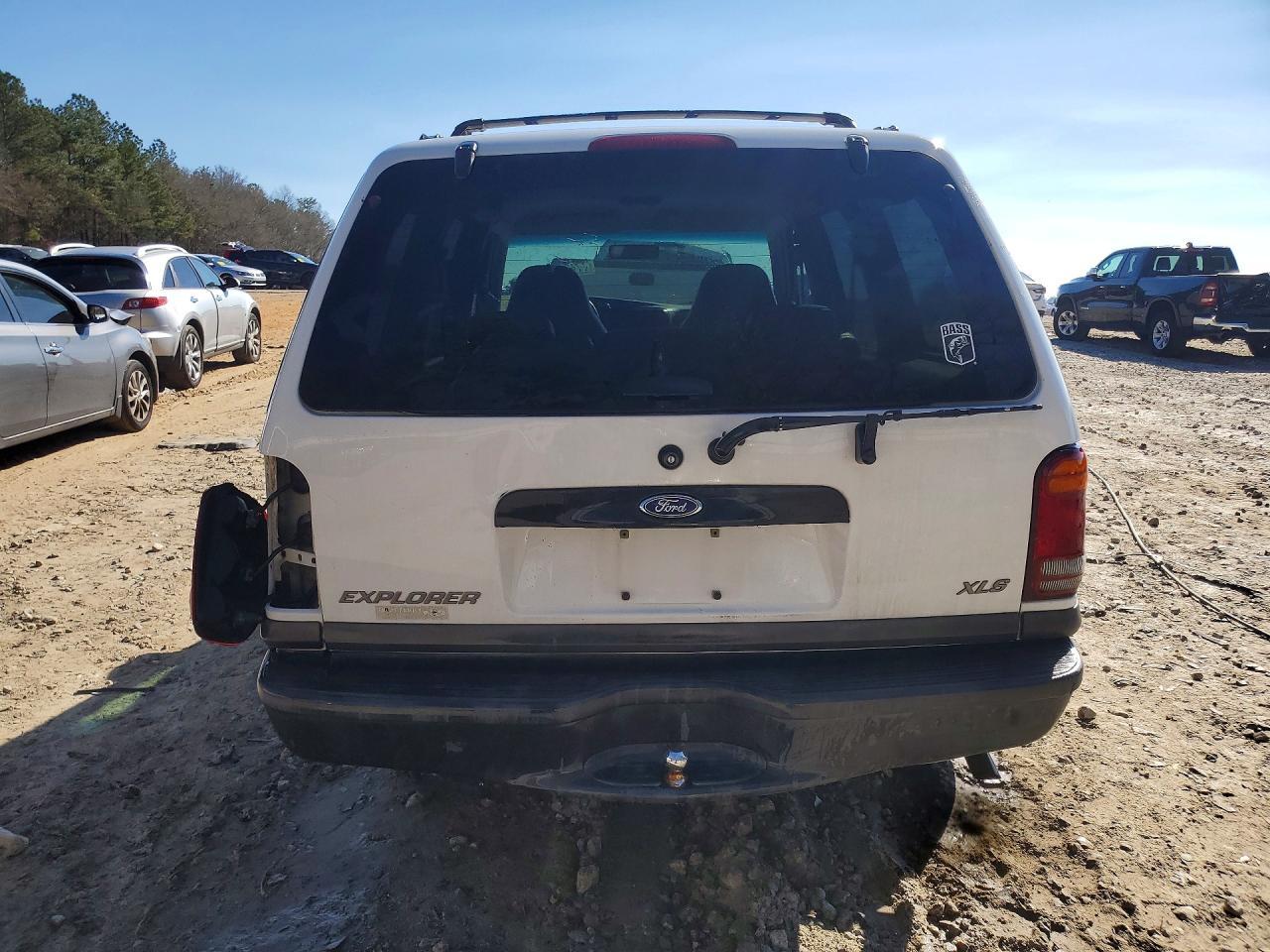 2000 Ford Explorer xls