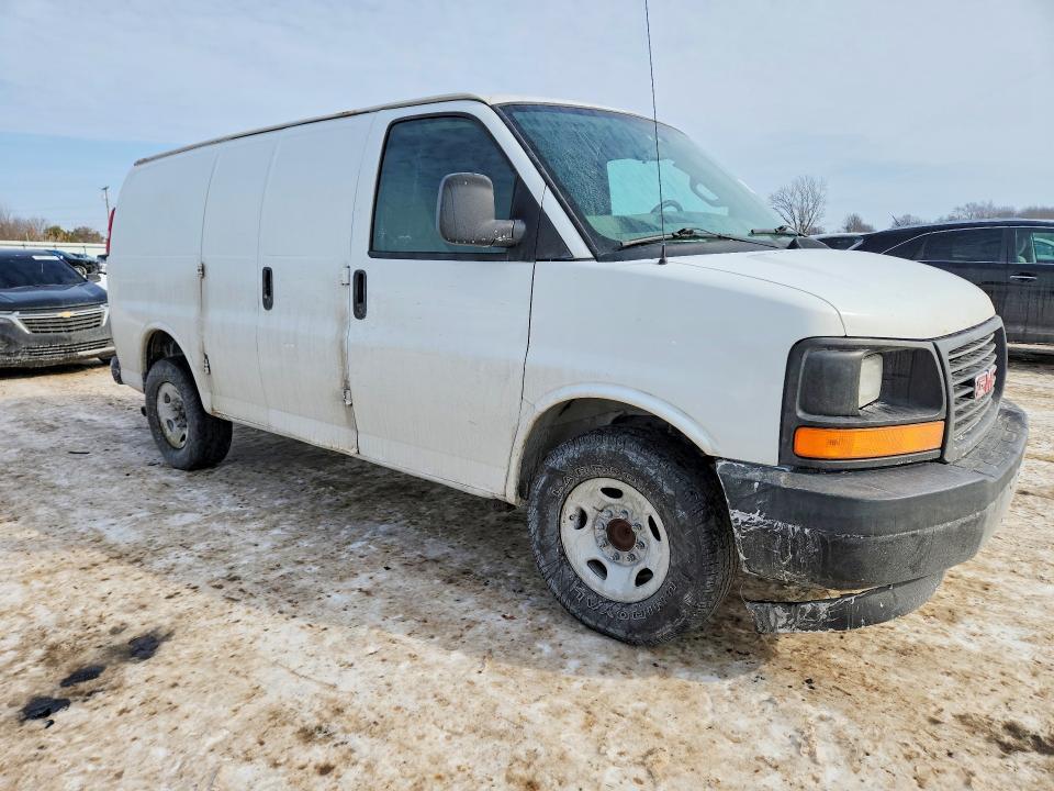2017 GMC Savana 2500 Delivery van