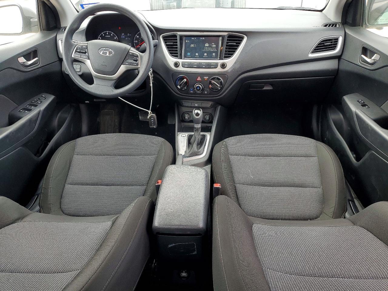 2022 Hyundai Accent sel
