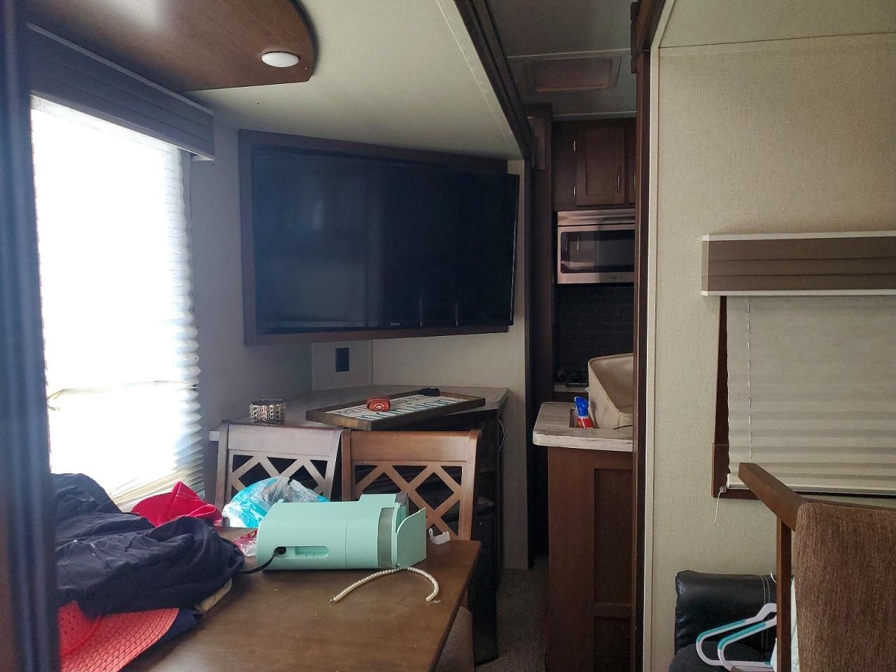 2019 Cruiser Rv 5THWHEEL