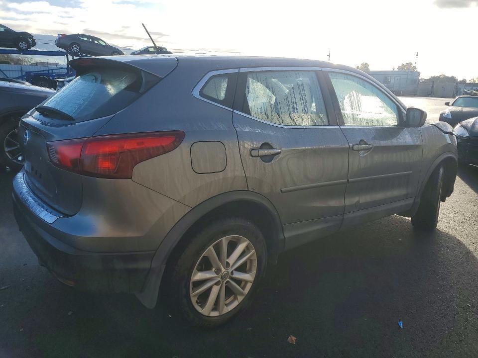 2017 Nissan Rogue Sport s