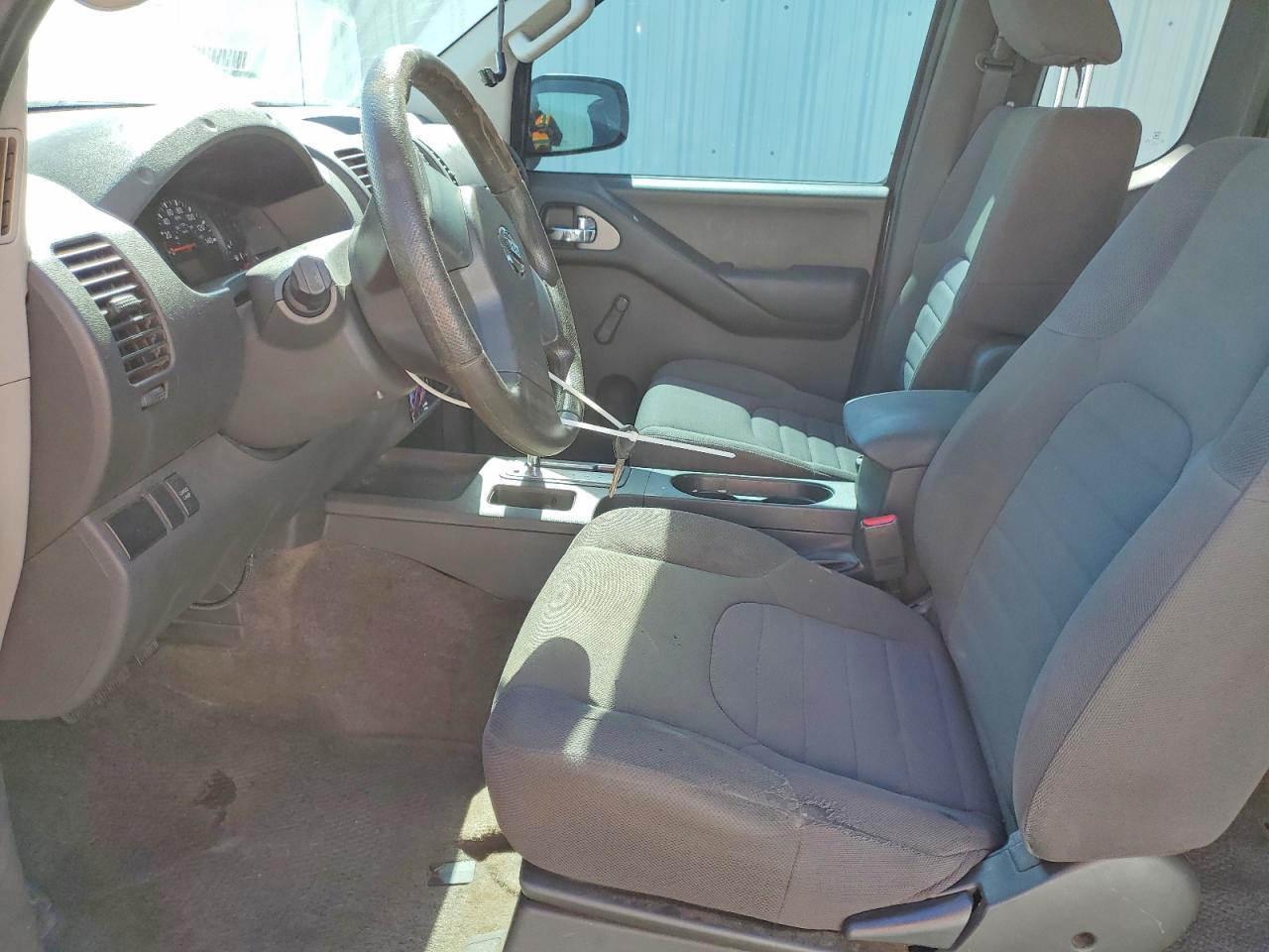 2013 Nissan Frontier s