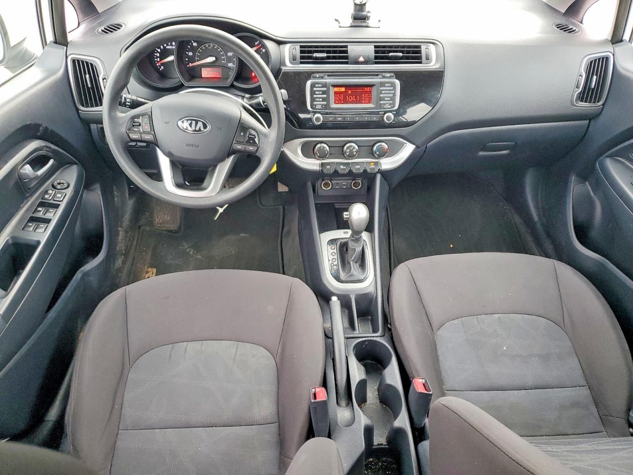 2016 KIA Rio lx