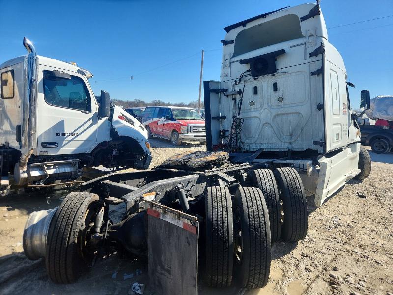 2020 Freigliner Cascadia 125