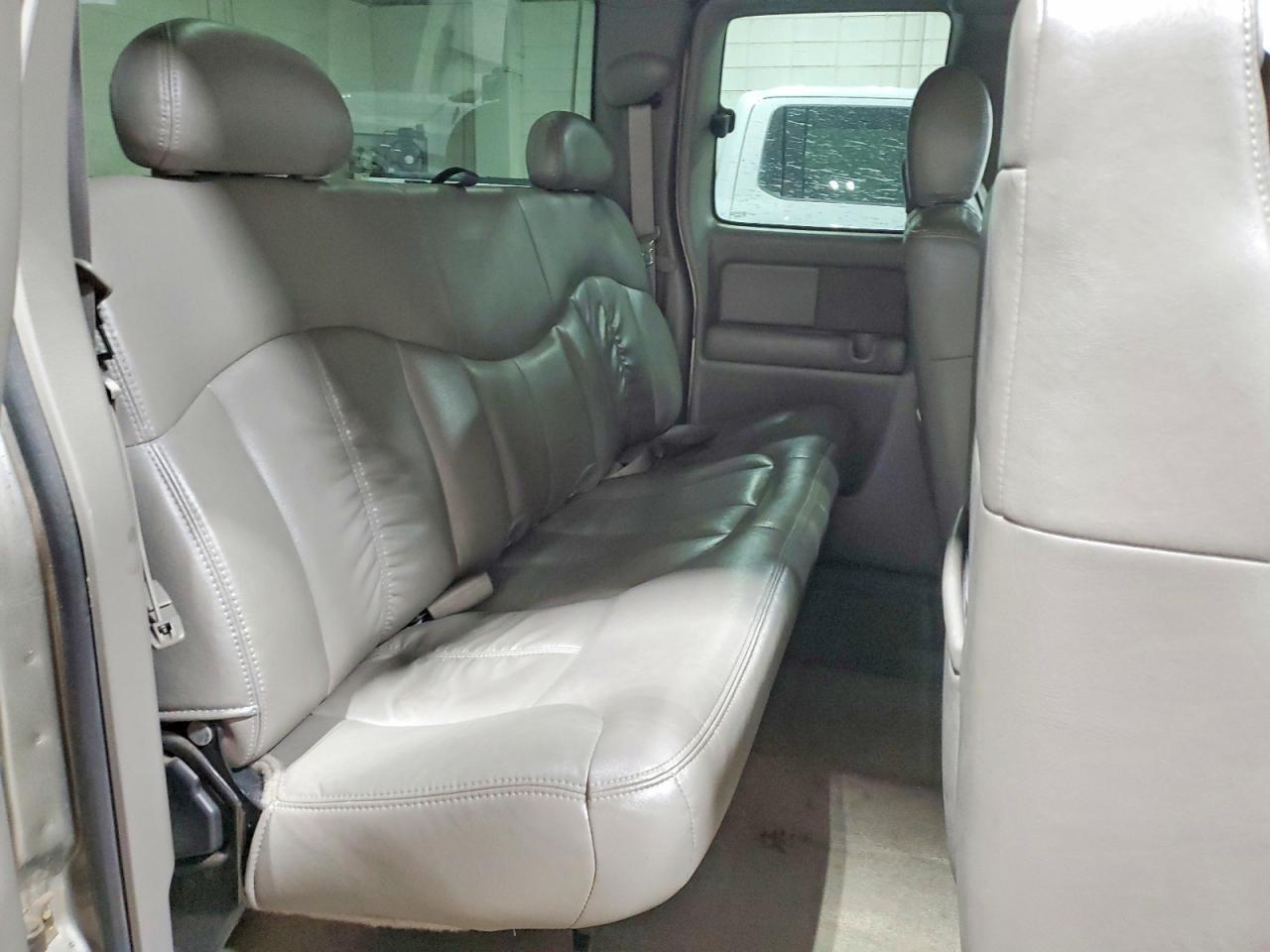 2002 GMC R/V 1500 Series