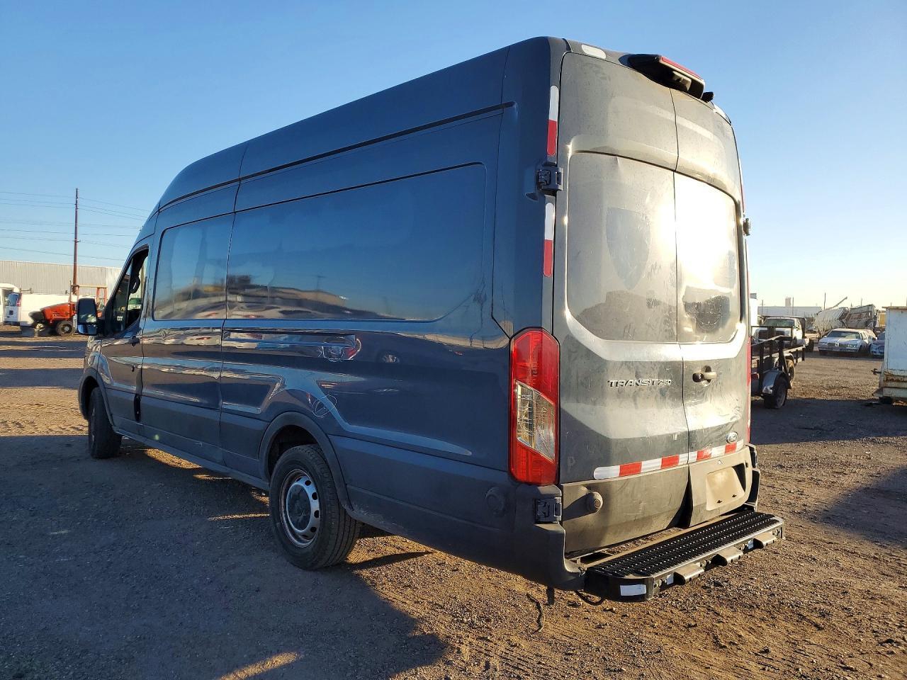 2020 Ford Transit T-250