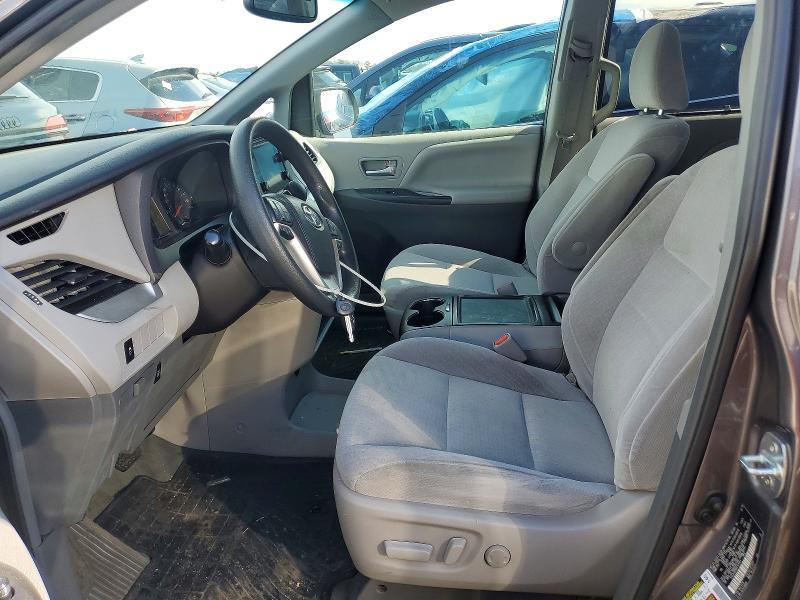 2016 Toyota Sienna le