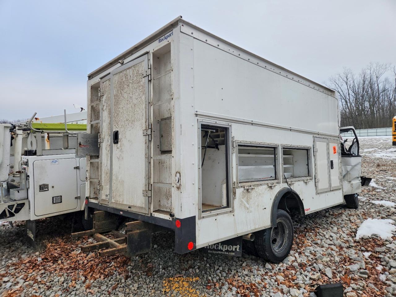 2024 Ford 2024 PC Ford E450 Super