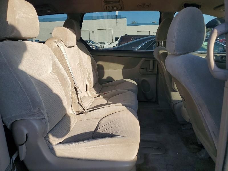 2009 Toyota Sienna ce