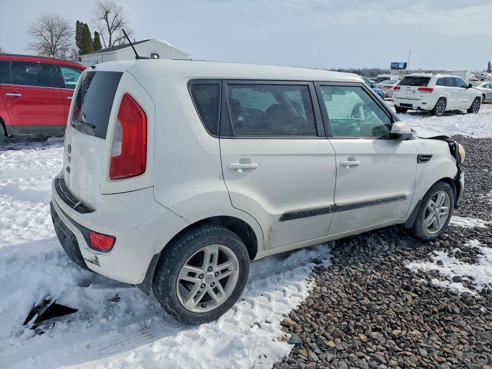 2013 KIA Soul +
