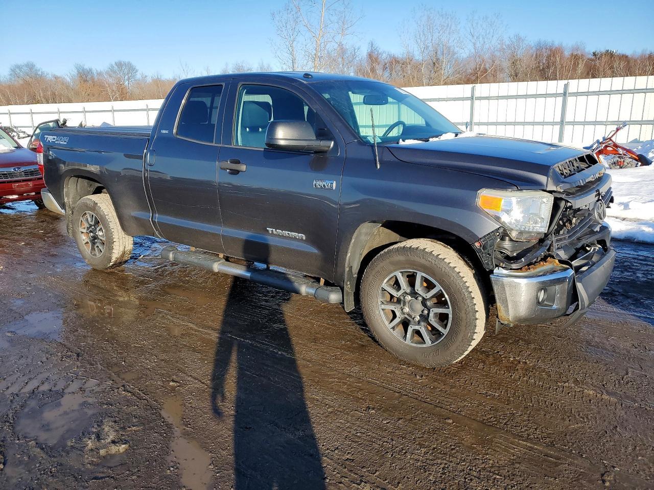 2014 Toyota Tundra SR5