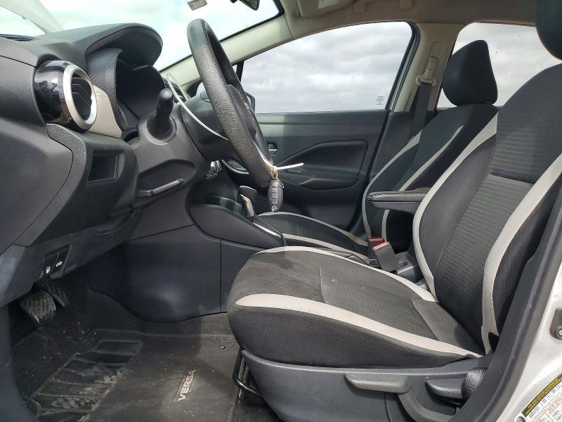 2020 Nissan Versa sv