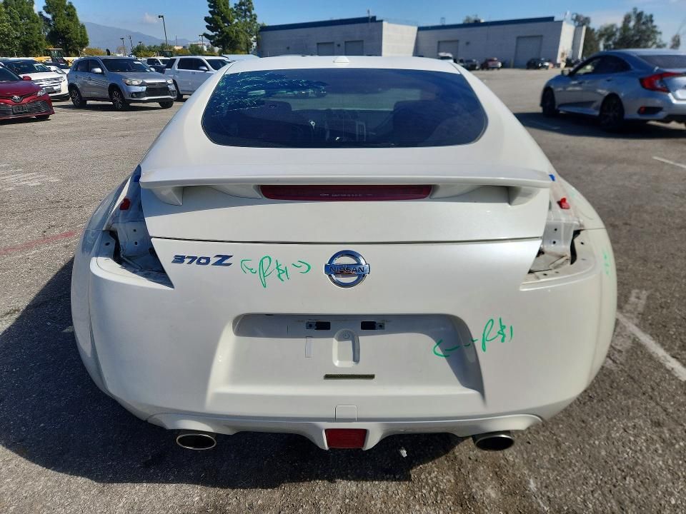 2014 Nissan 370z Base