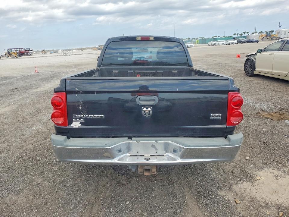 2005 Dodge Dakota Quad SLT