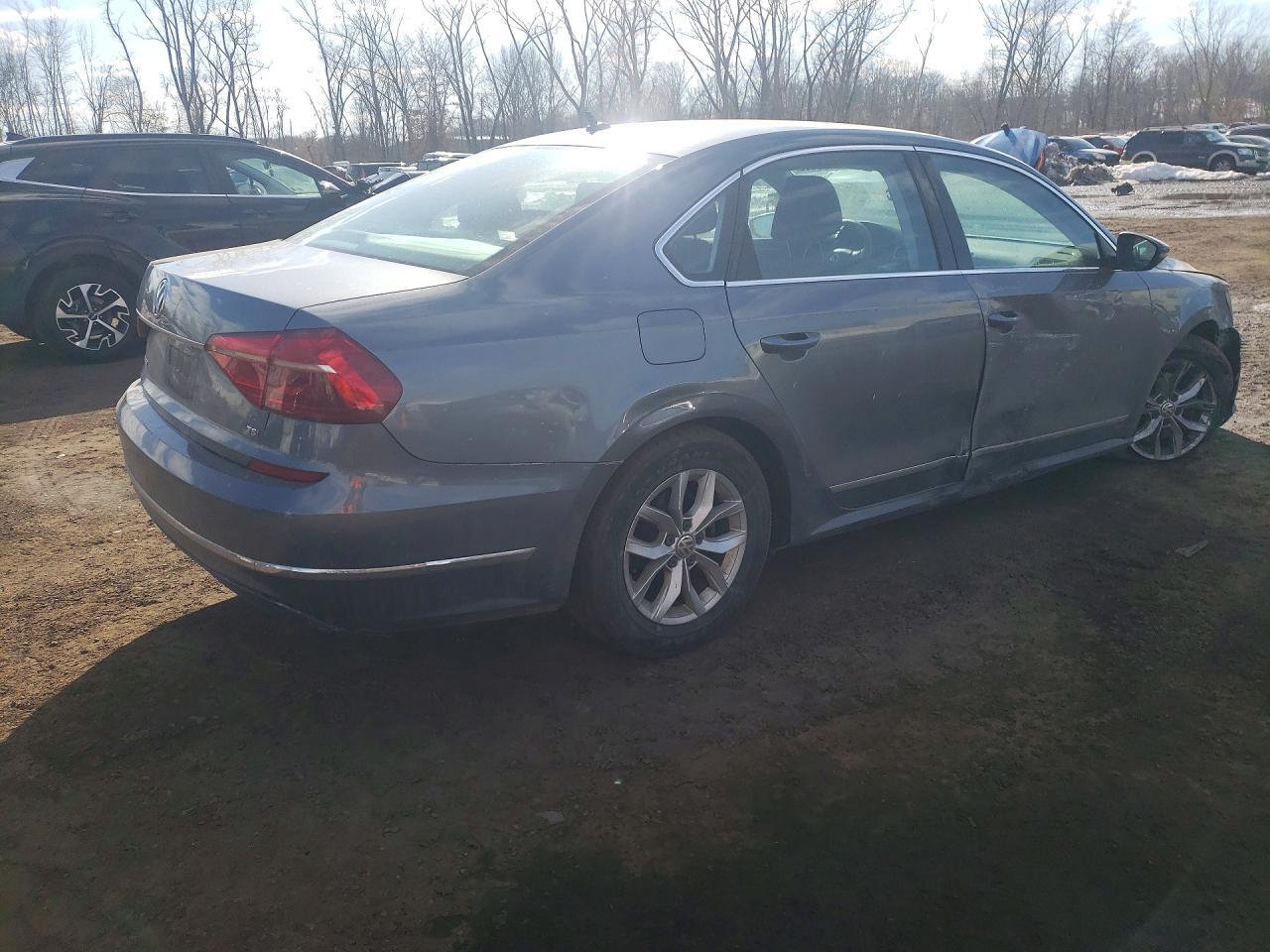 2016 Volkswagen Passat s