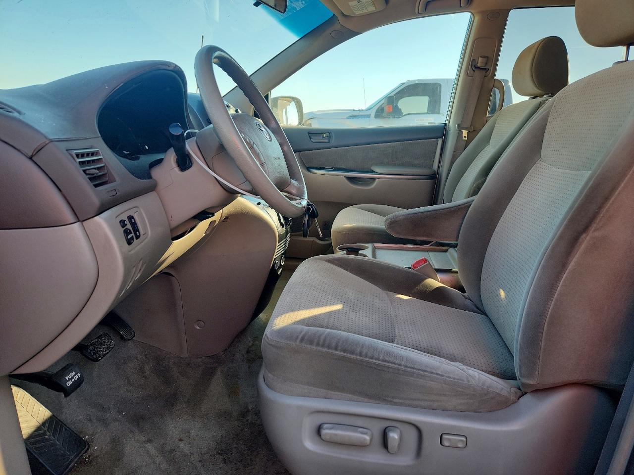 2008 Toyota Sienna ce