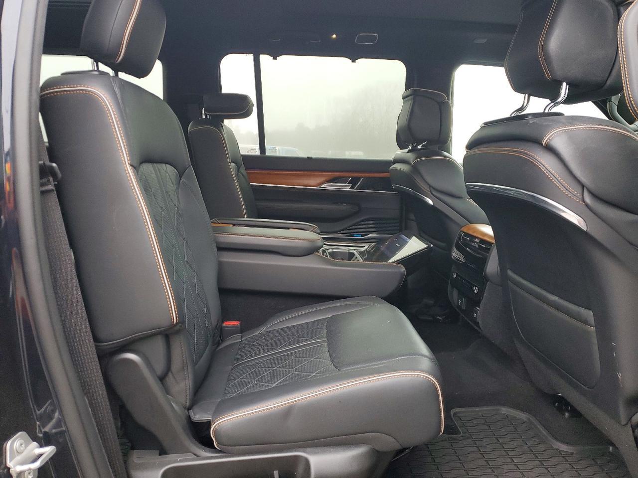 2024 Jeep Grand Wagoneer l Series iii