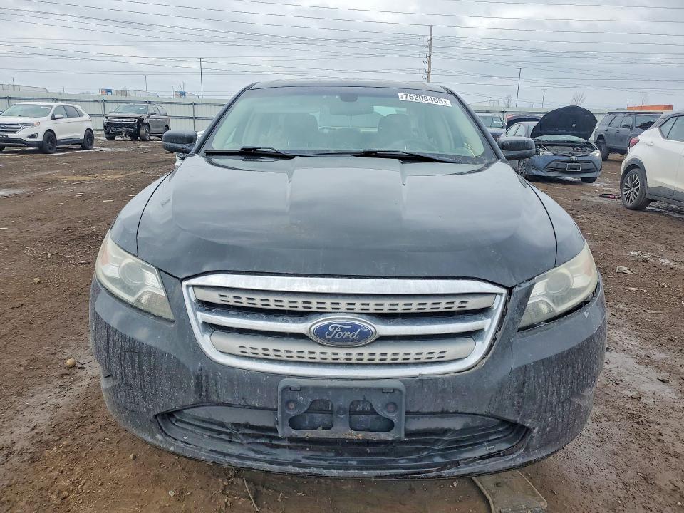 2011 Ford Taurus se