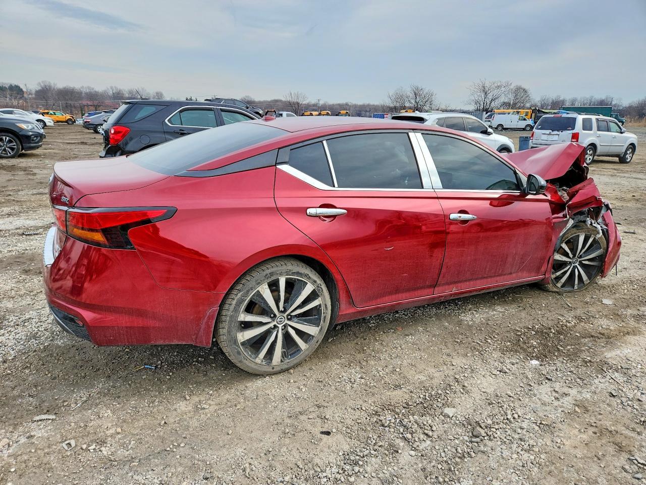 2020 Niss Altima sr
