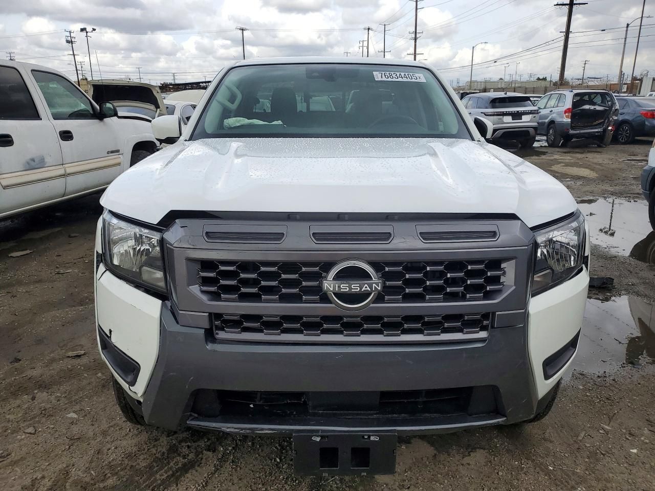 2025 Nissan Frontier s