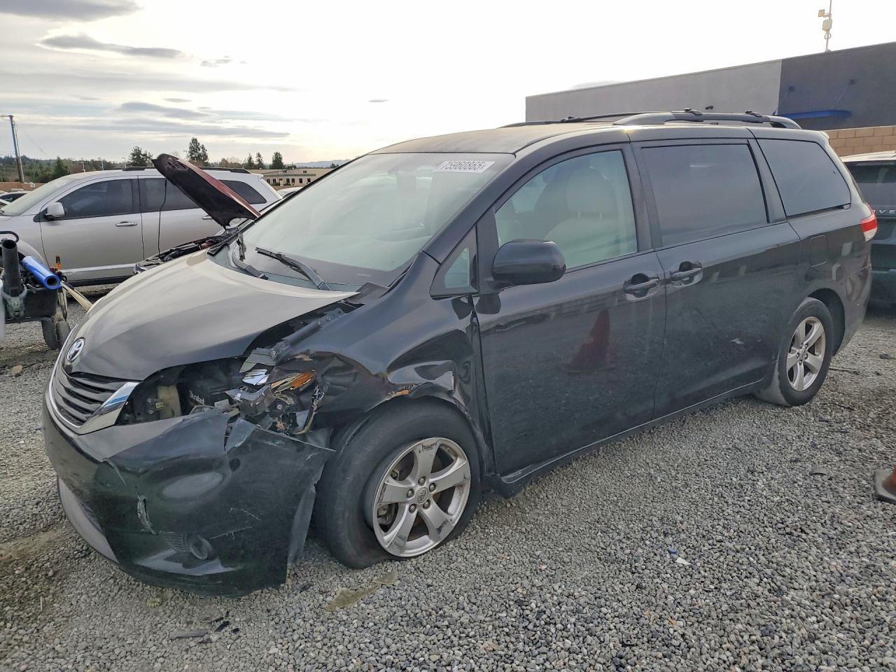 2013 Toyota Sienna le