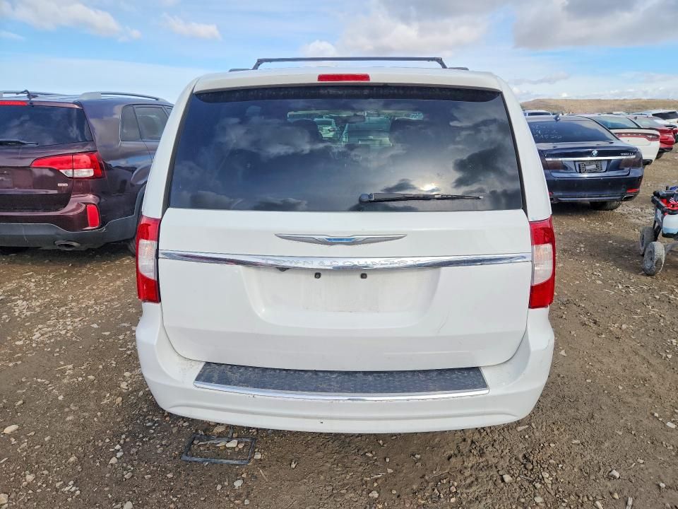 2016 Chrysler Town & Country Touring