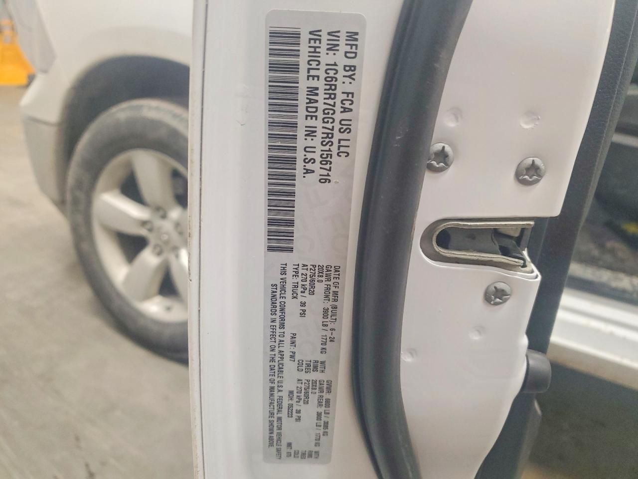 2024 Dodge Ram 1500 Classic slt