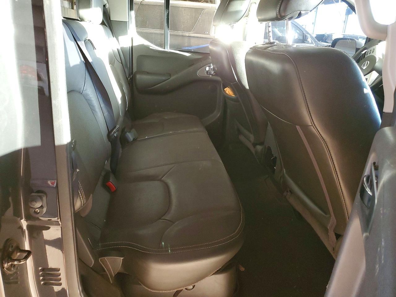 2014 Nissan Frontier s