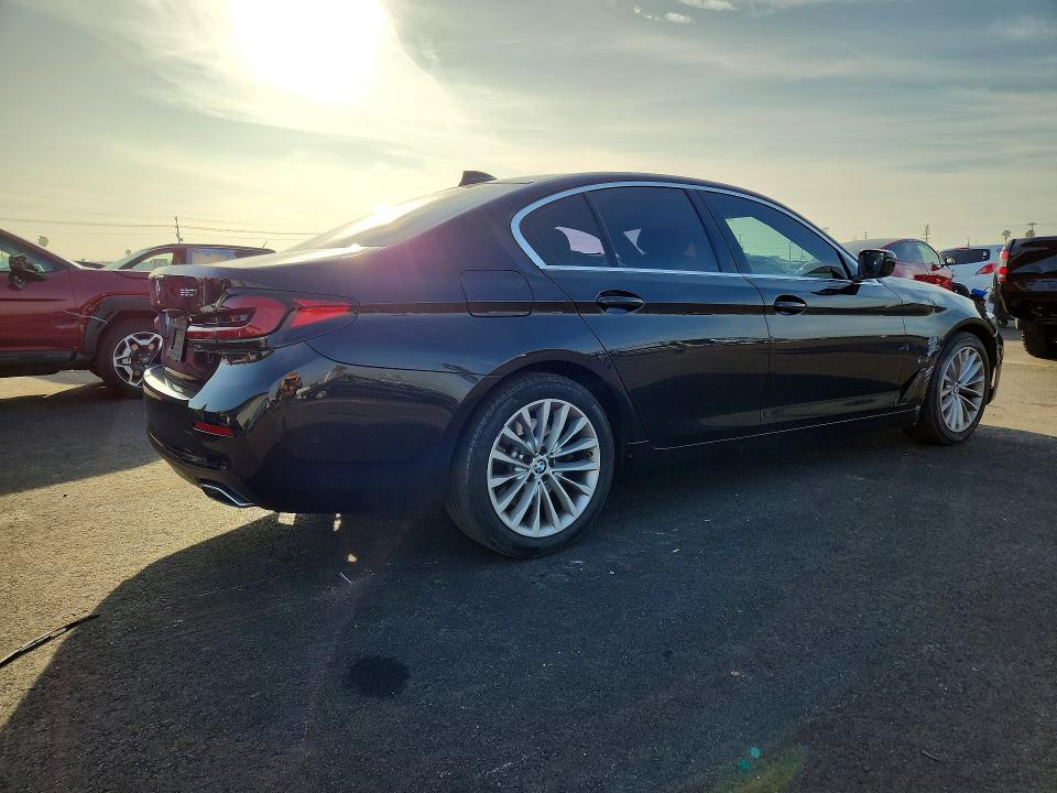 2021 BMW 530 i