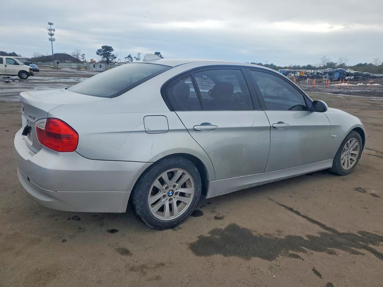 2006 BMW 325 i