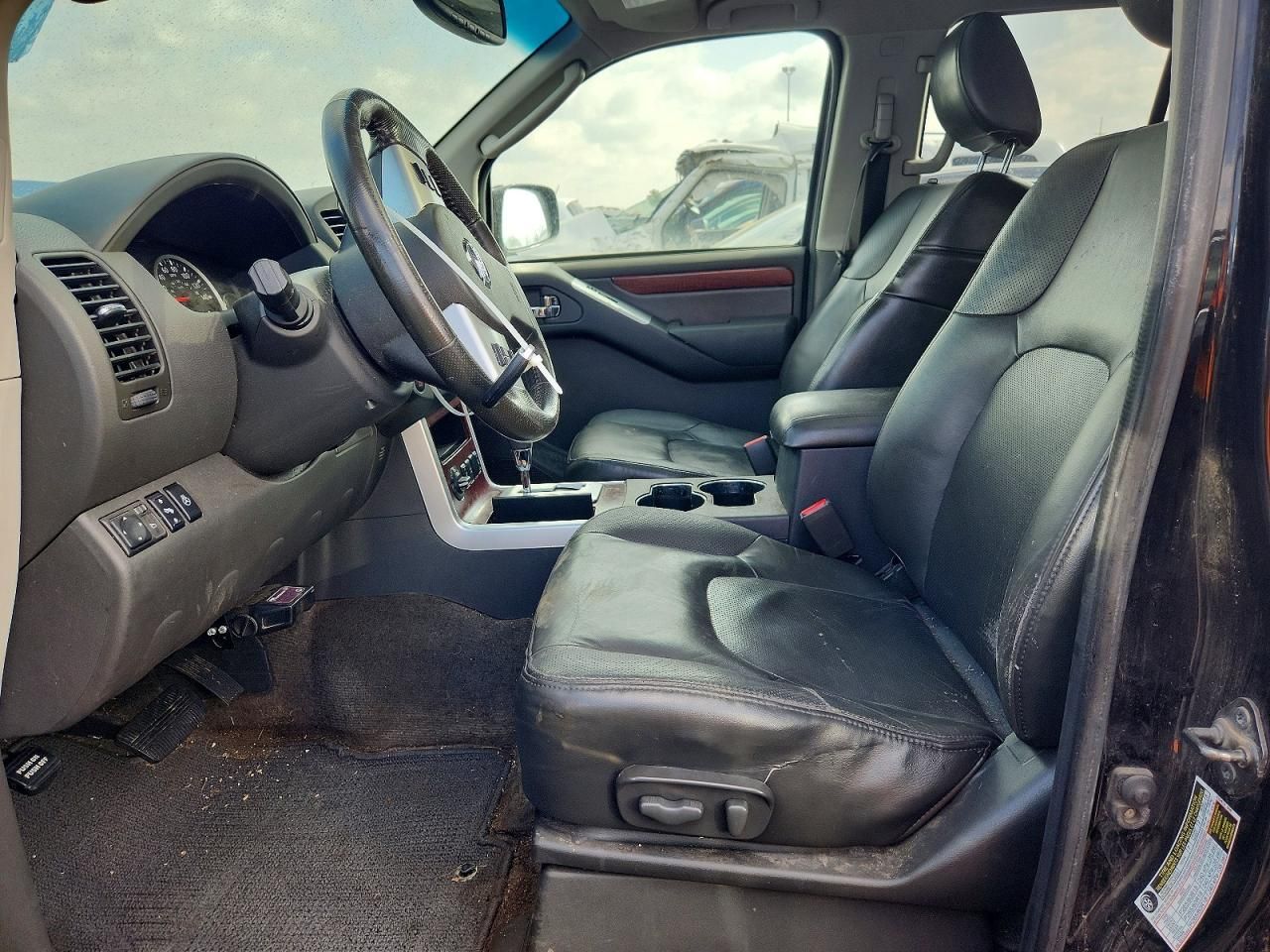 2010 Nissan Pathfinder s