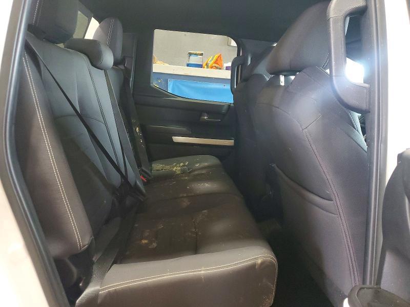 2024 Toyota Tacoma TRD OFF-ROAD HV