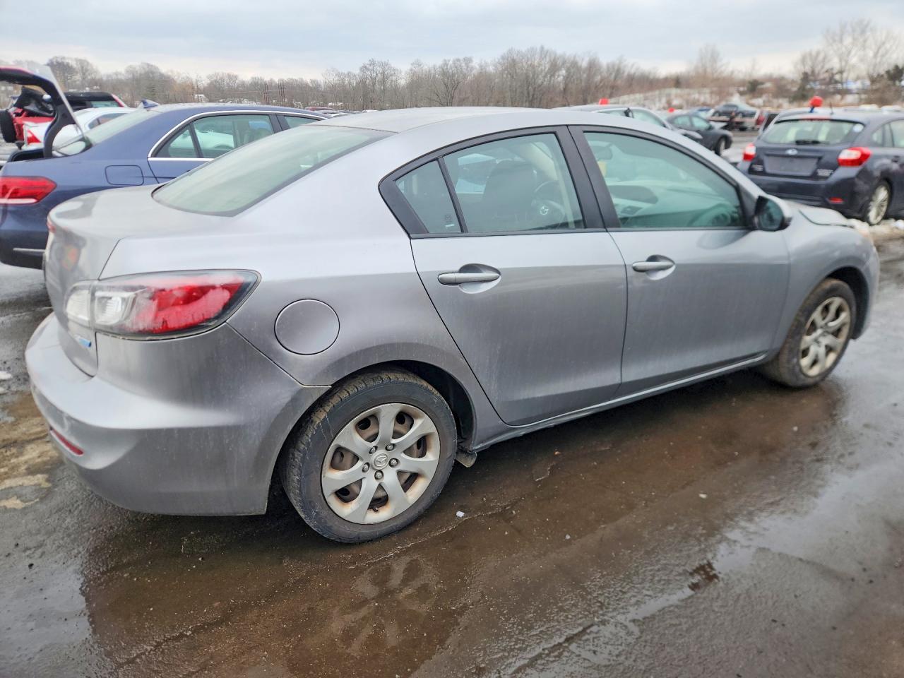 2013 Mazda 3 I