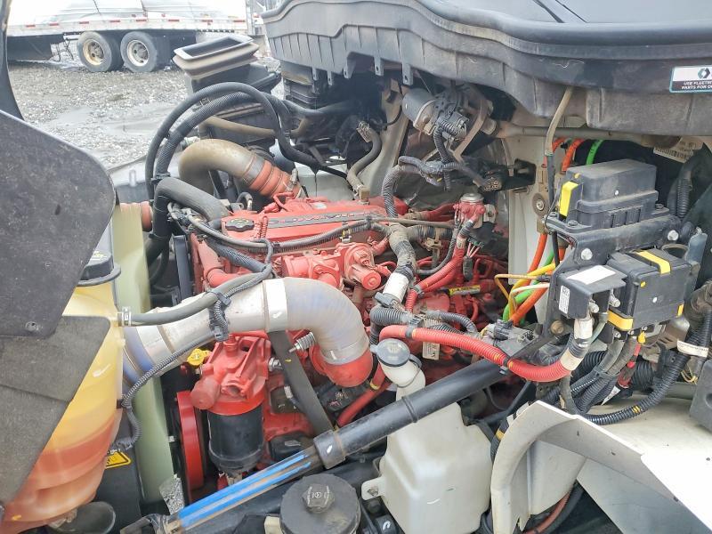 2020 International MV607 Rollback Truck