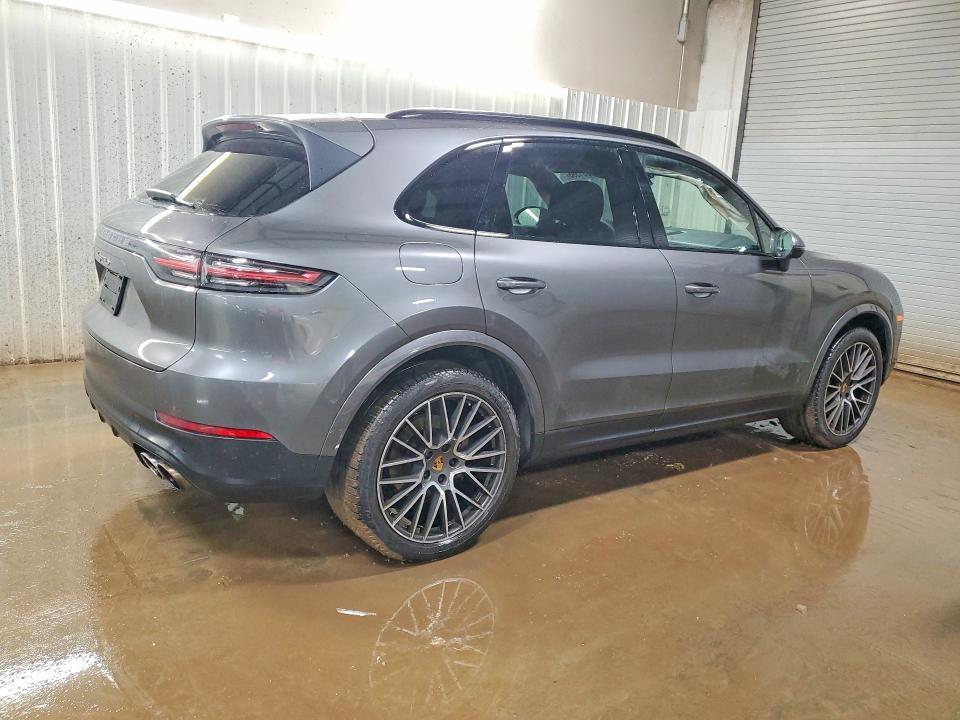 2020 Porsche Cayenne s