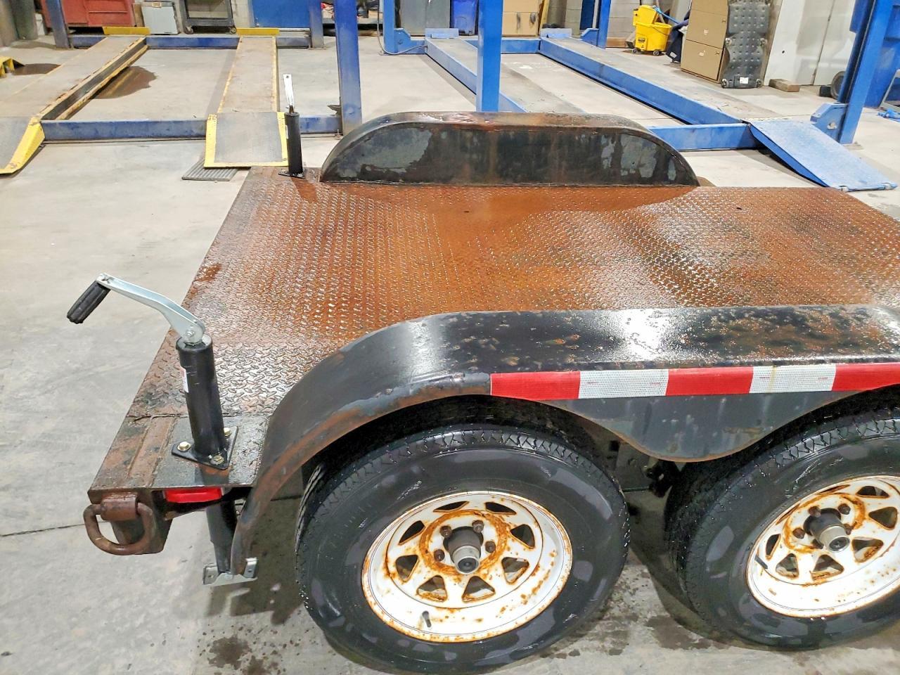 1999 Trail King Trailer