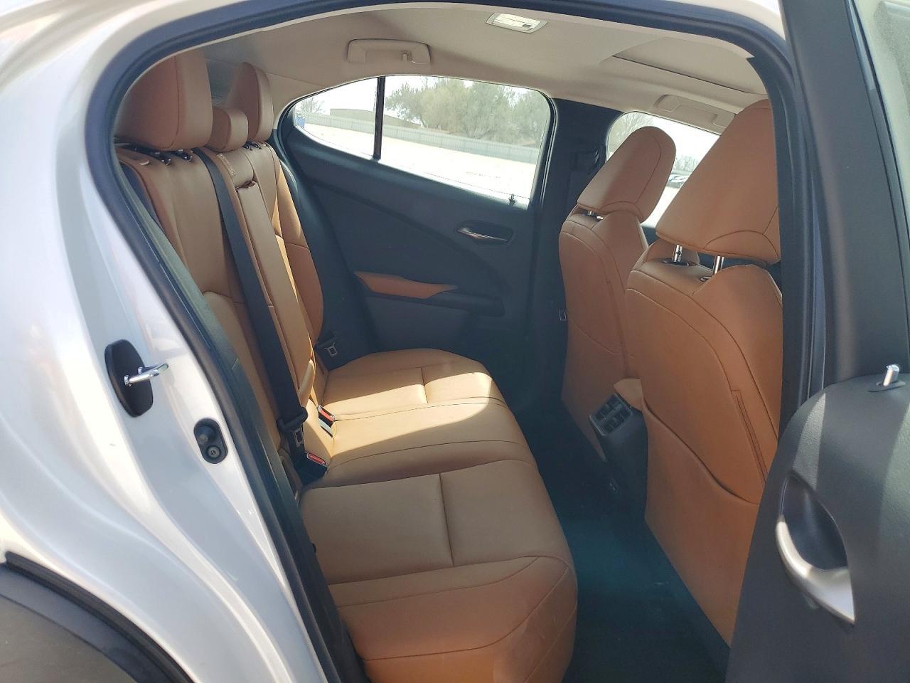 2021 Lexus Ux 200