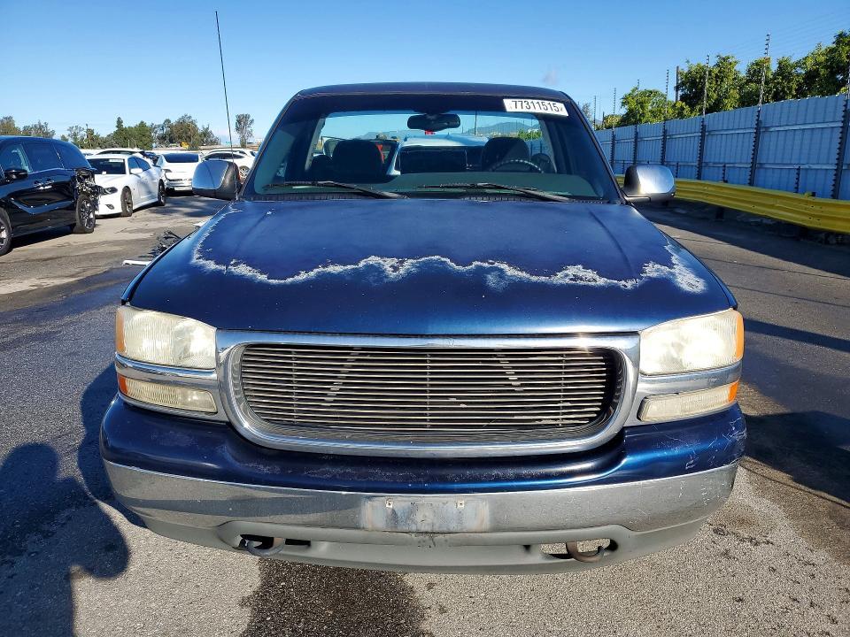 2002 GMC New Sierra C1500