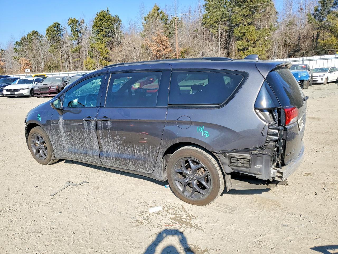 2018 Chrysler Pacifica Touring Plus
