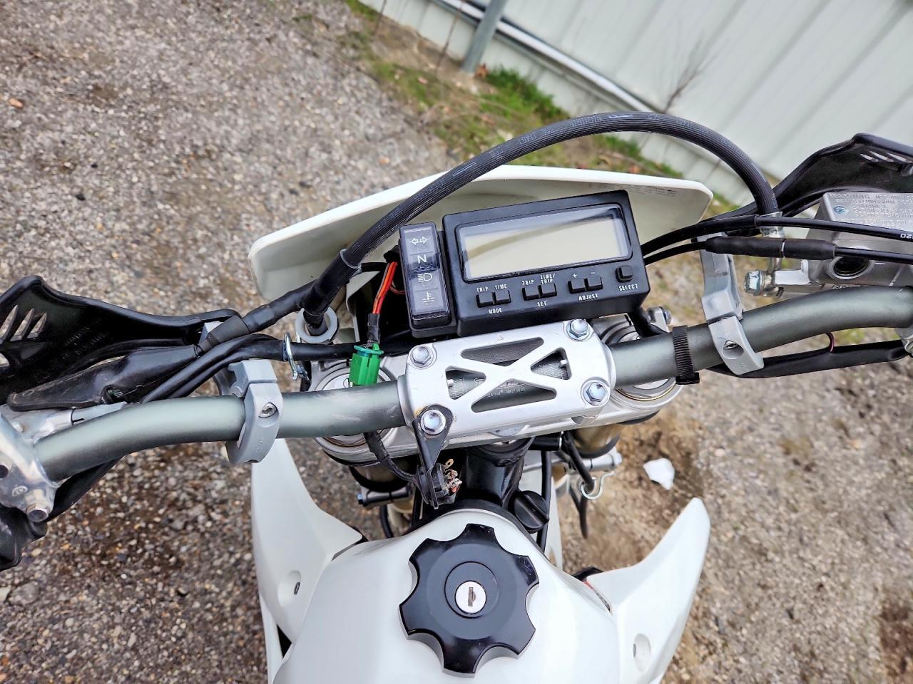 2023 Suzuki DR-Z400 SM