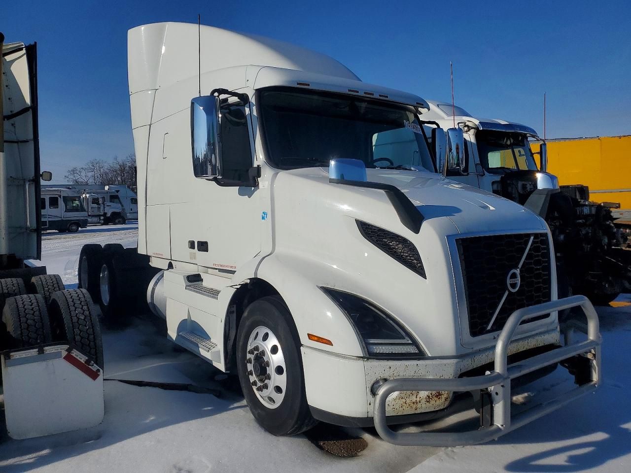 2020 Volvo VNR Semi Truck