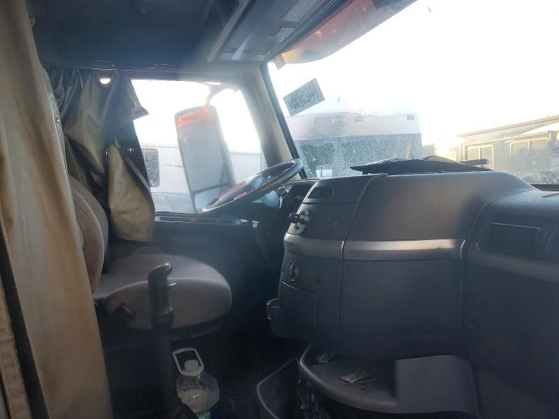 2010 Volvo Vnl Semi Truck