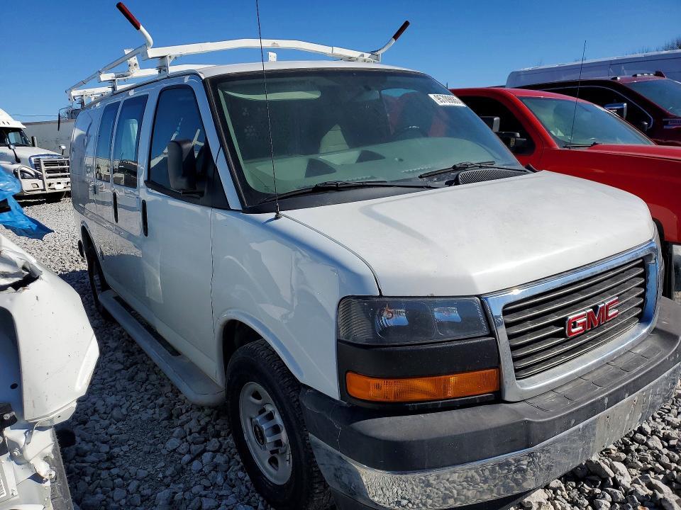 2017 GMC Savana Utility / Service Van