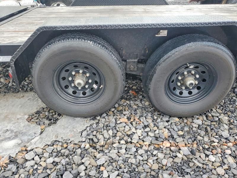 2025 Load Trail Equipment Trailer