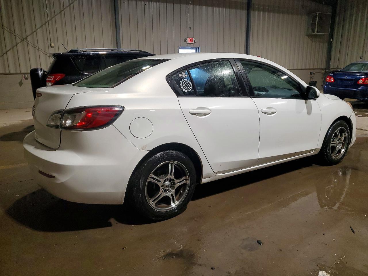 2013 Mazda 3 I