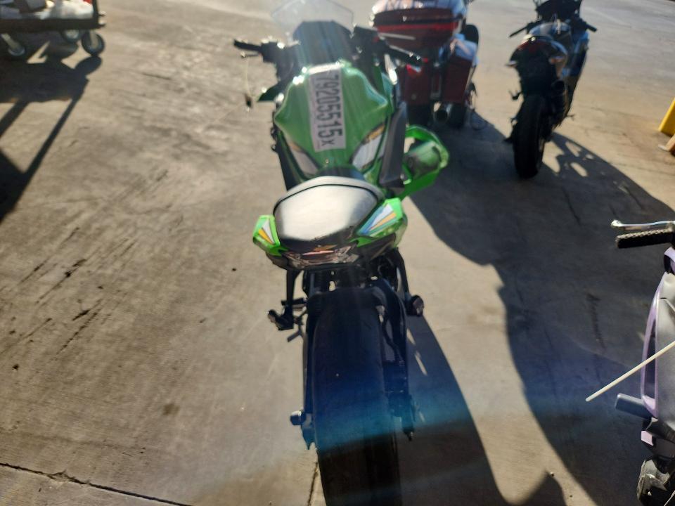 2025 Kawasaki EX650 P