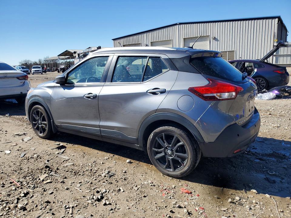 2020 Nissan Kicks sv